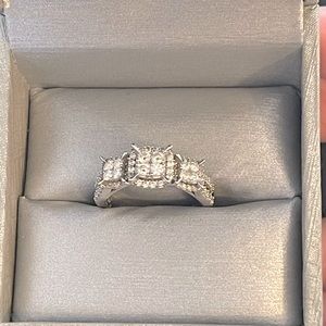 Engagement Ring Princess cut 1ct total